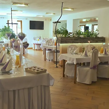Restaurace A Lutena