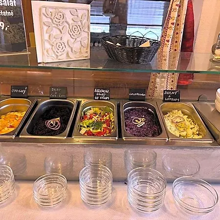 Restaurace A Lutena Estalagem Dolni Lutyne